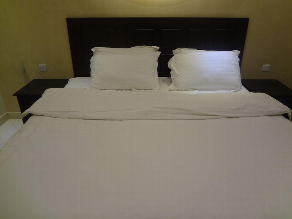 Summerland Suites Main image