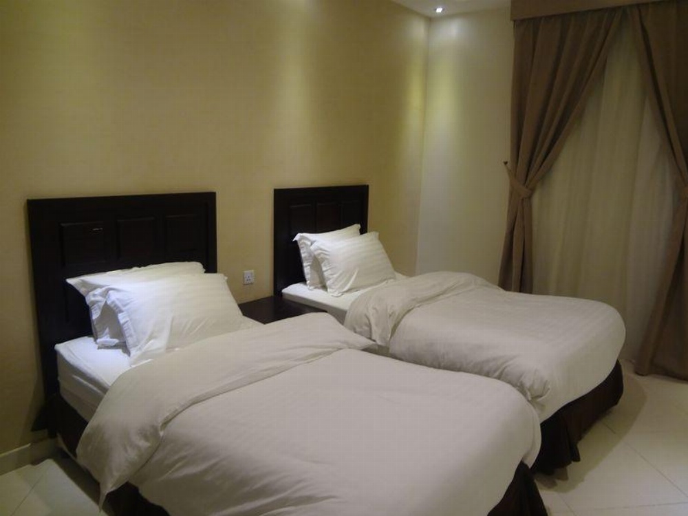 Summerland Suites Image 37